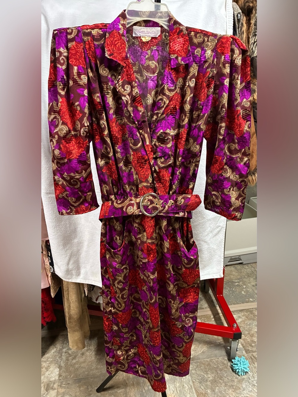 Vintage Floral Print Belted Midi Dress in Red and Purple. Shoulder pads.